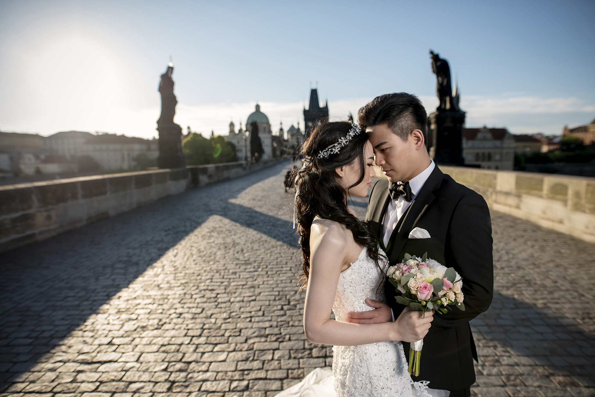 21 Unique Pre-Wedding Shoot Ideas For. best lens for pre wedding photograph...